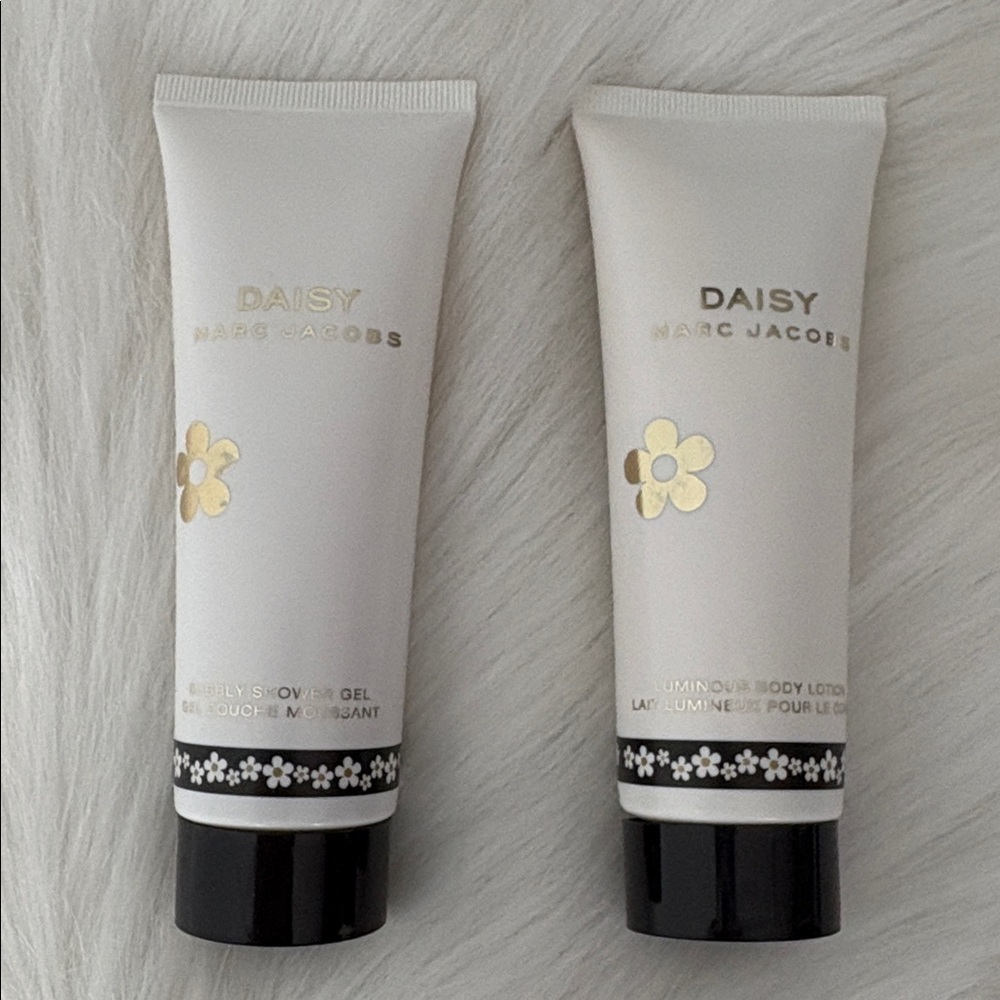 Marc Jacobs Daisy Floral Body Lotion Duo